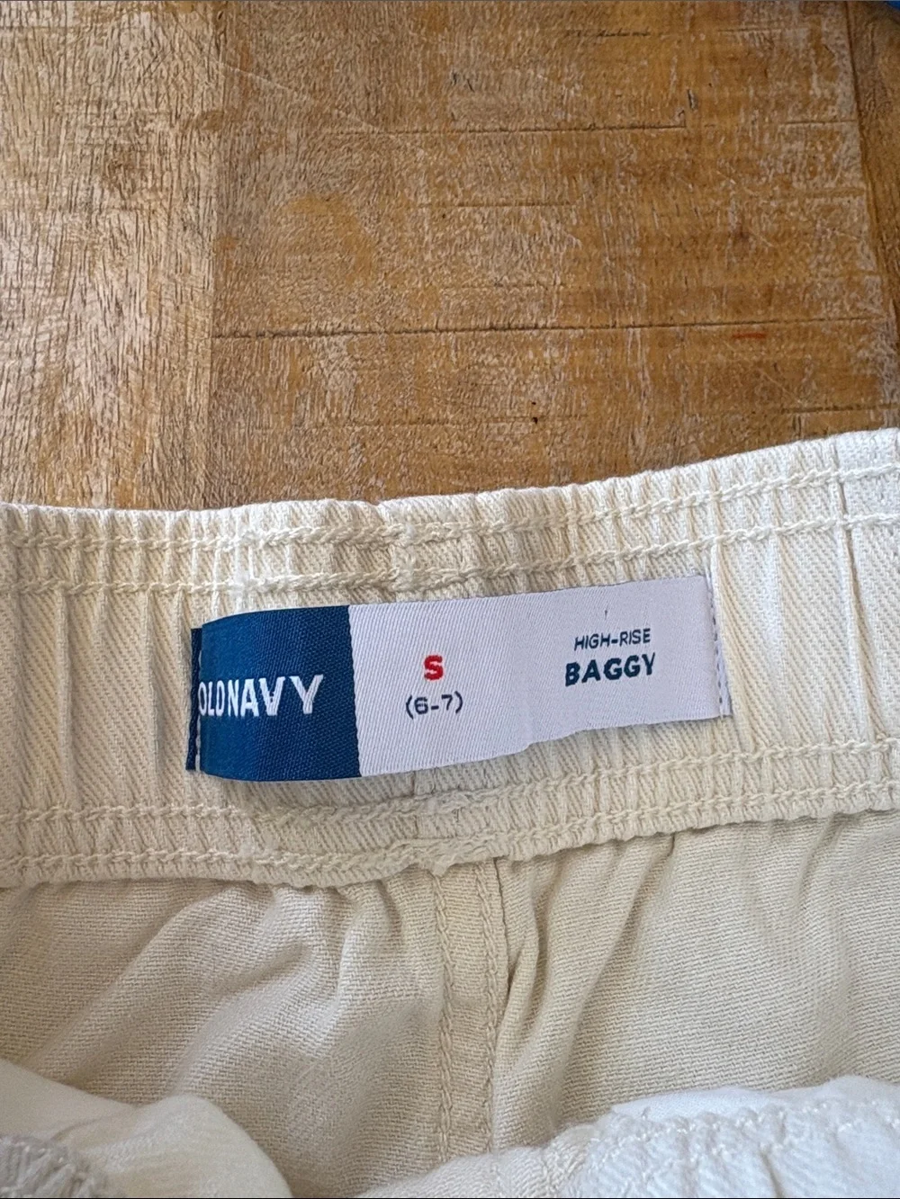 NWOT Old Navy Cream High Rise Baggy Pants S(6-7)